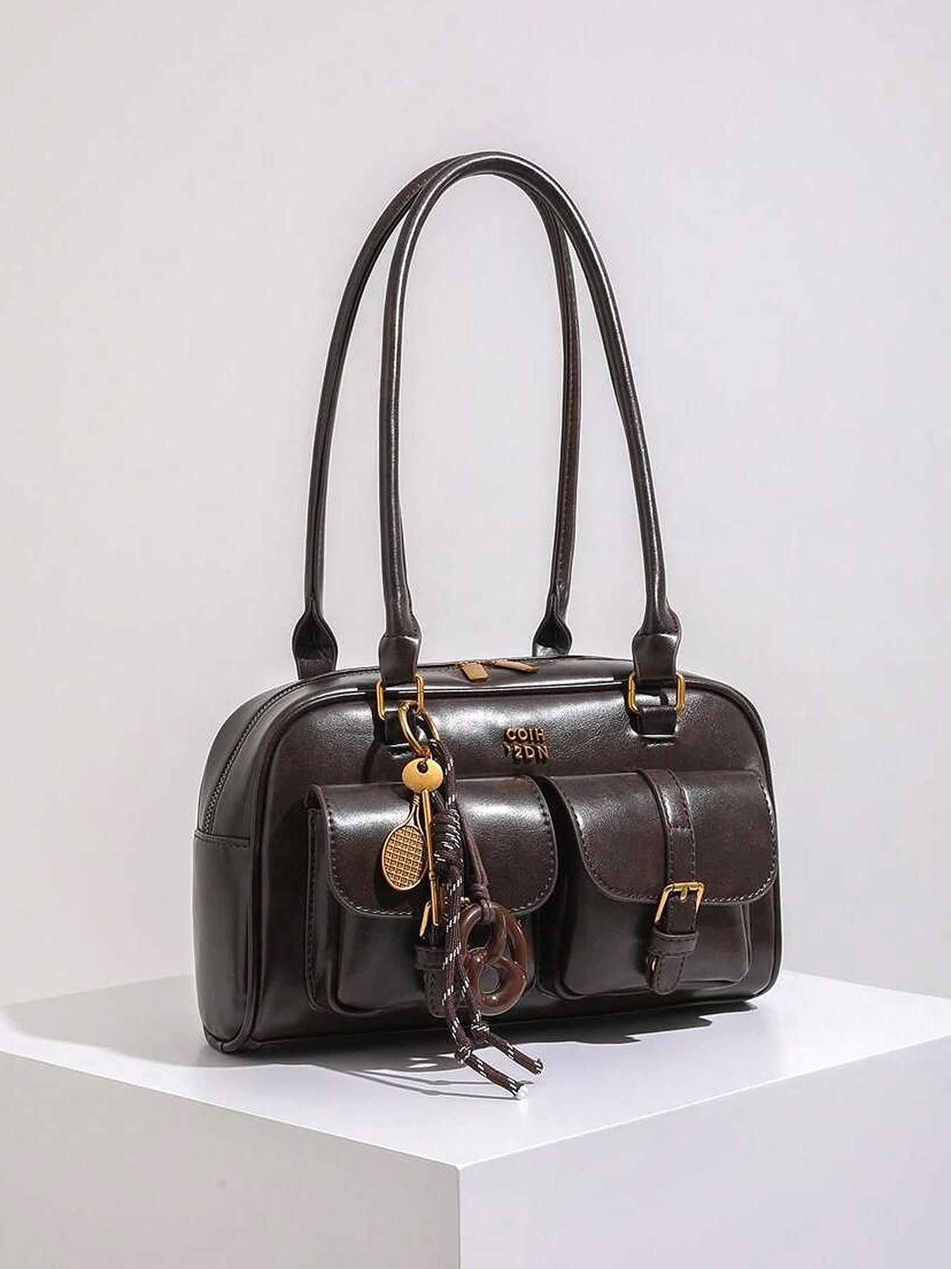 Retro-Style Double-Pocket Shoulder Bag with Pendant, Simple Versatile Casual Underarm Bag, Niche Design for College Students and Office Workers' Daily Commuting, Casual Commuter Bag