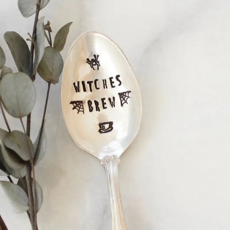 1pc Witch Brewing Spoon - Coffee, Tea, and Ice Cream Scoop with Vintage Halloween Handprint Design