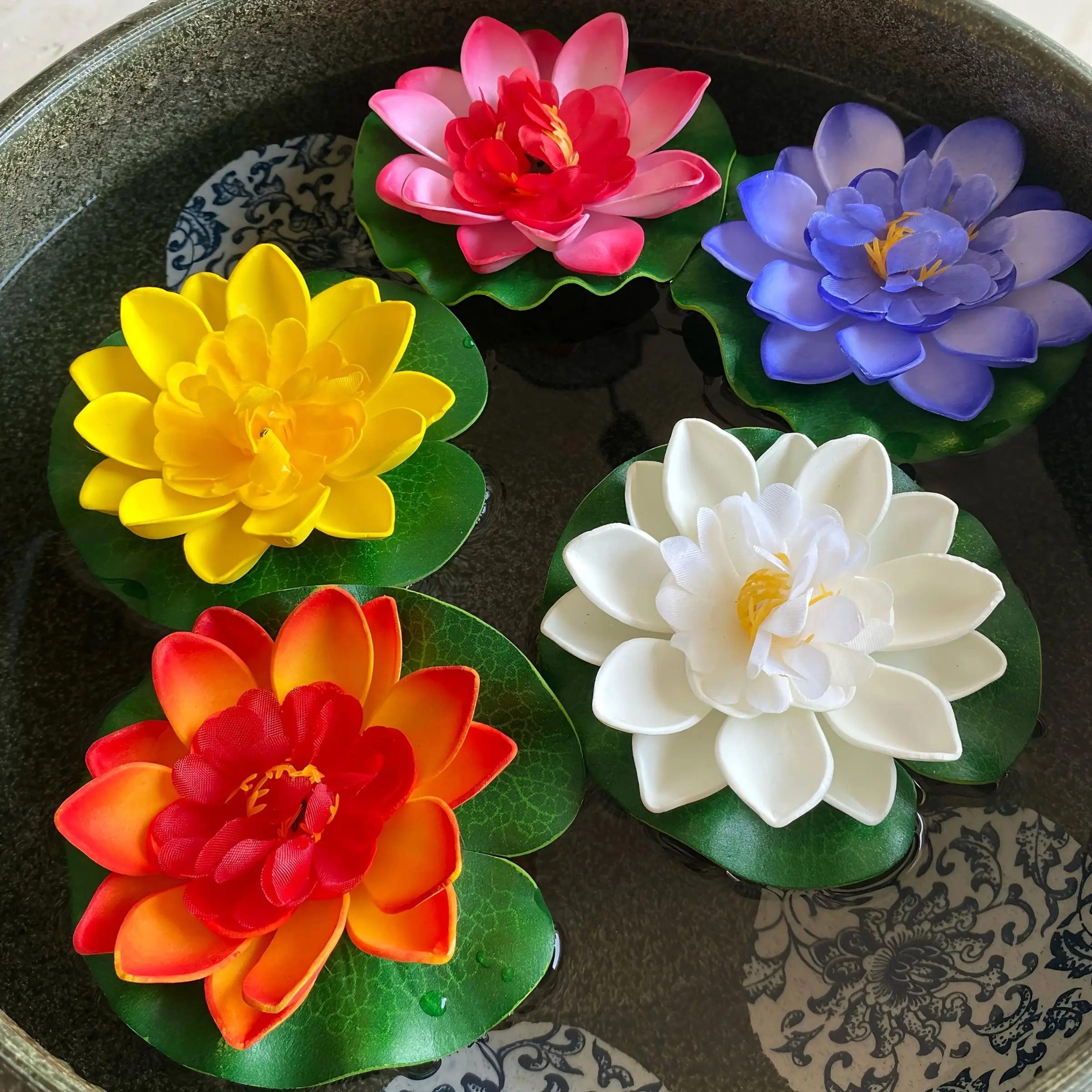 5pcs Realistic Lotus Water Lily Pool Decor, 3.94in Floating Garden Pond Ornament, Landscape Fountain Aquarium Decoration, Foam Water Lilies Buddha Altar Decor