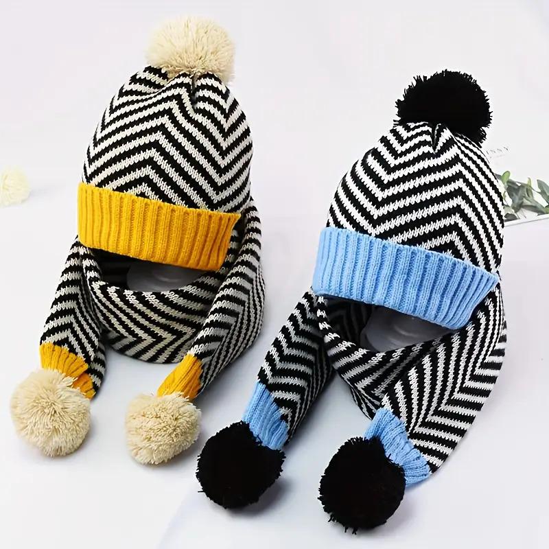 A Two-Piece Thermal Outfit Featuring a Striped Design, Stretchy Fit, Made of 100% Polyester, Hand Wash Only, Unisex Three-Piece Set Available in Multiple Colors, Suitable for Everyday Casual Wear, Parties, And for Autumn, Winter, Christmas, Halloween, And