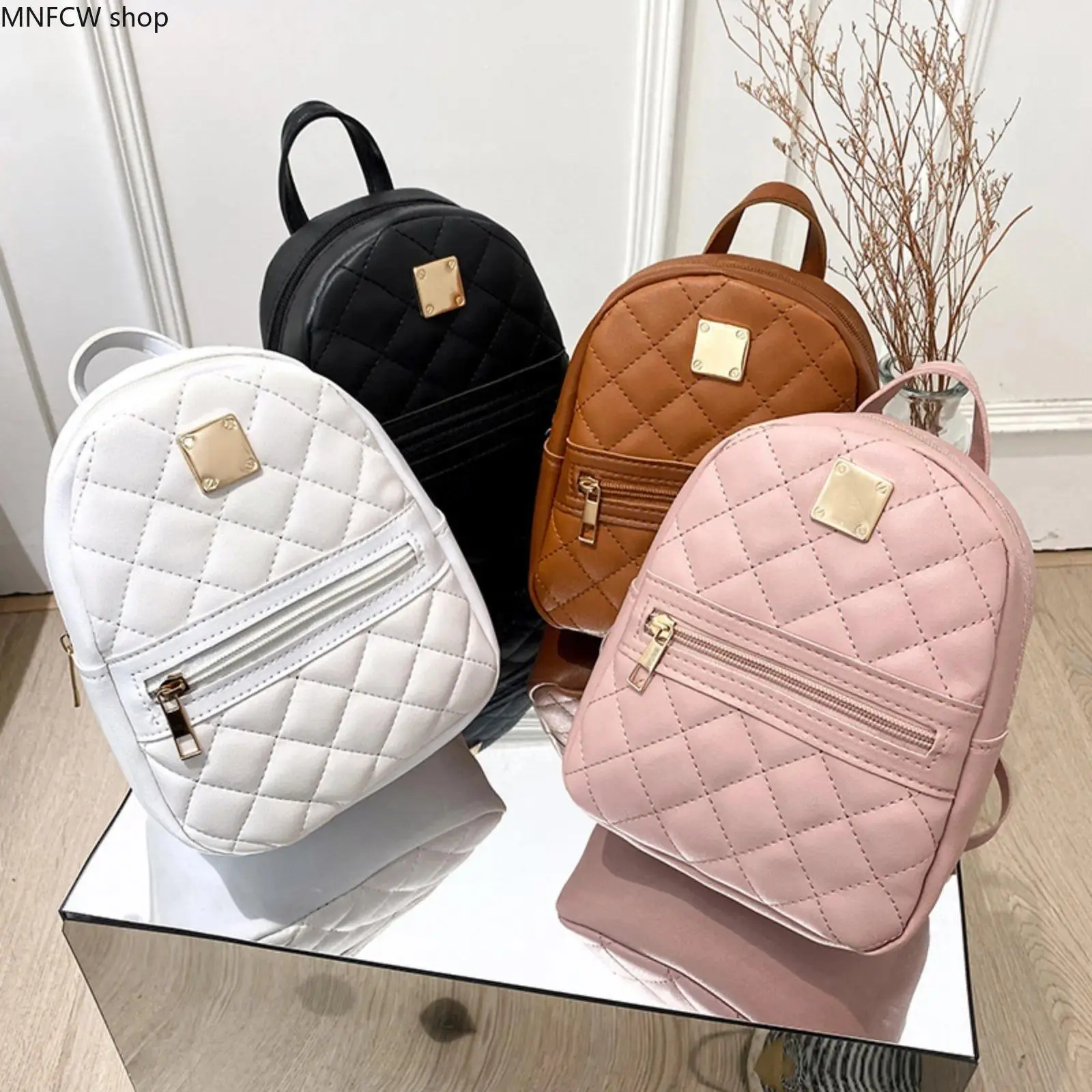 Women's Quilted Pu Leather Mini Backpack, Gold Metal Plate Decor Small Daypack, Lightweight Multi‑Wear Shoulder Bag for Daily Commute, Shopping, Weekend Outings And Casual Outdoor Activities