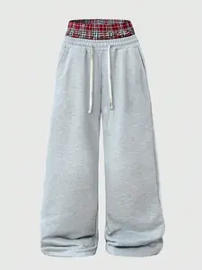 Men’s Light Heather Gray Wide Leg Sweatpants, Double Layer Red Plaid Contrast Waistband, White Drawstring Closure With Small Tag Detail, Side Seam Pockets Loose Baggy Y2K Streetwear Trousers, Suitable For Daily Hip Hop Matching Casual Outdoor