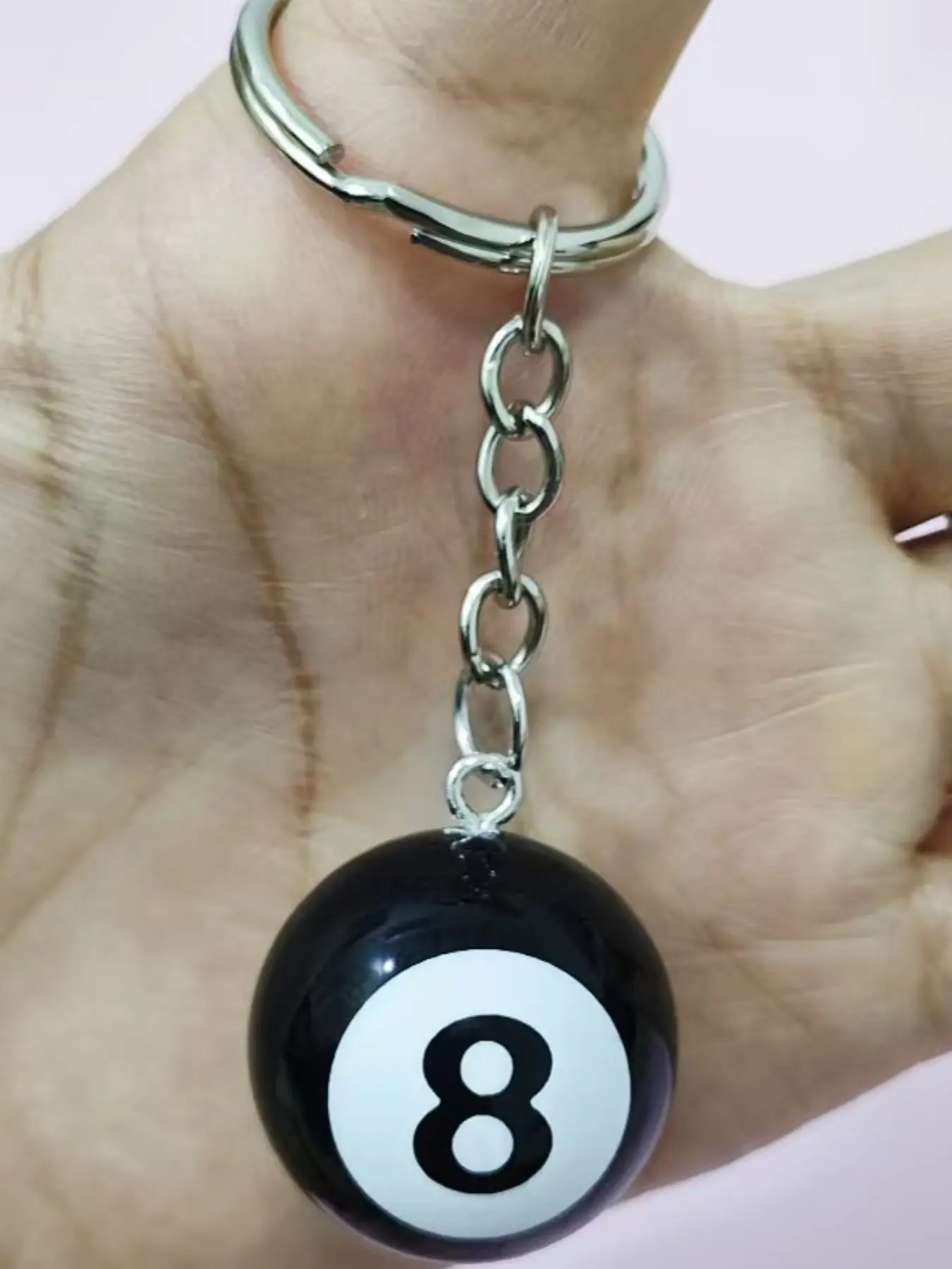Mini Billiard Keychain, Tree Number Billiard Pendant, Durable Metal Material, Safety Buckle Design, Perfect Gift for Pool Enthusiasts, Stylish Keychain for Bags, Bag Key Accessory, Keychain for Purse