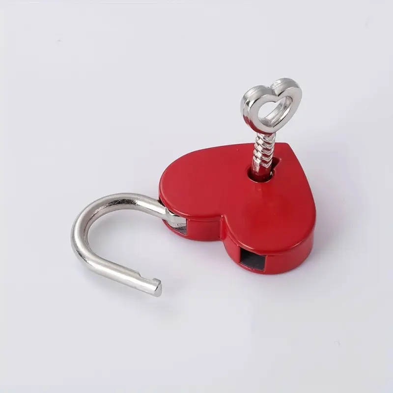 Set of 2 heart-shaped mini padlocks, perfect for use on pencil cases, diaries, handbags, jewelry boxes, and storage bags