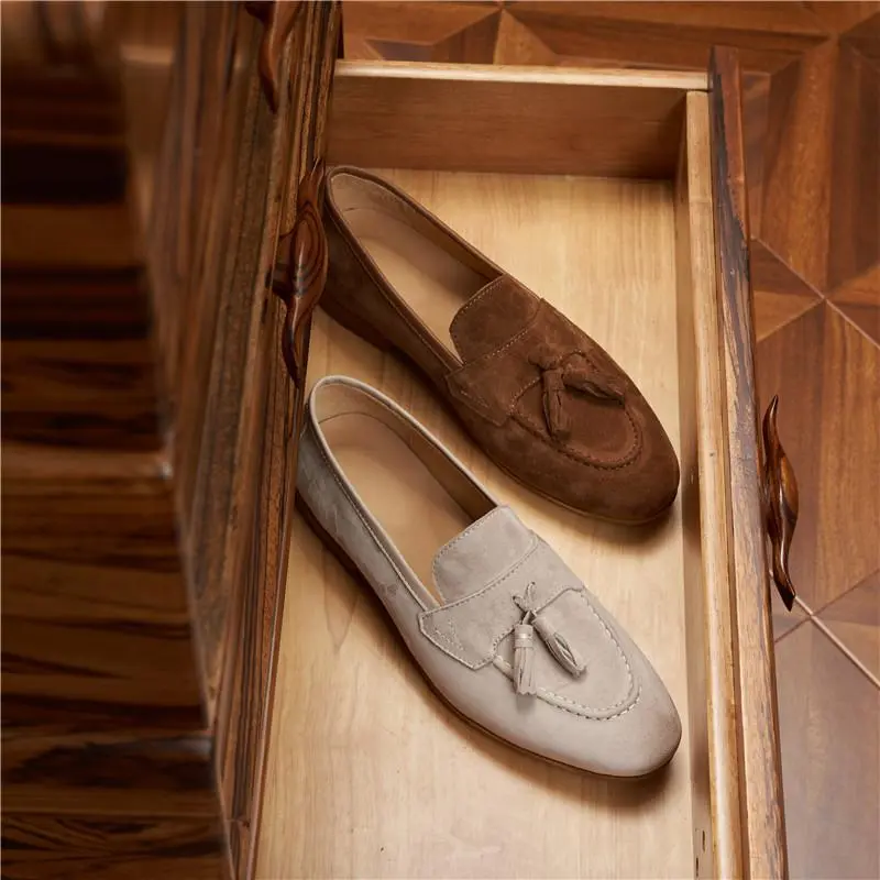 Suede Loafers Men British Style Casual Slip On Genuine Leather Breathable Tassel Leather Shoes for Big Feet Daily Walking Commute