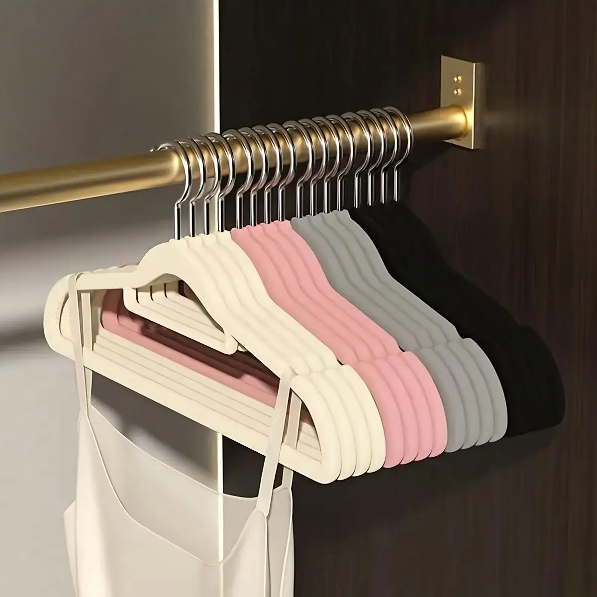 10pcs Velvet Non-Slip Hangers, Perfect for Closet Organizing, Home and Dorm Storage, Retail Displays, Laundry Organization