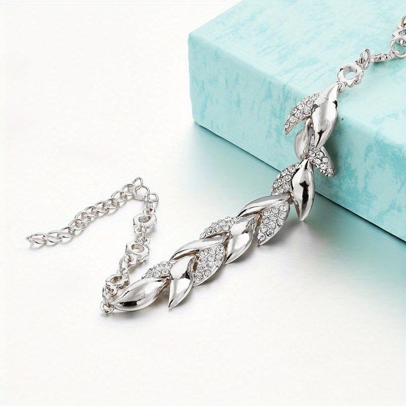 High-Quality Gold-Tone Twist Bracelet with Inlaid Rhinestones, Elegant & Versatile Accessory for Daily, Party, Wedding, and Special Occasions