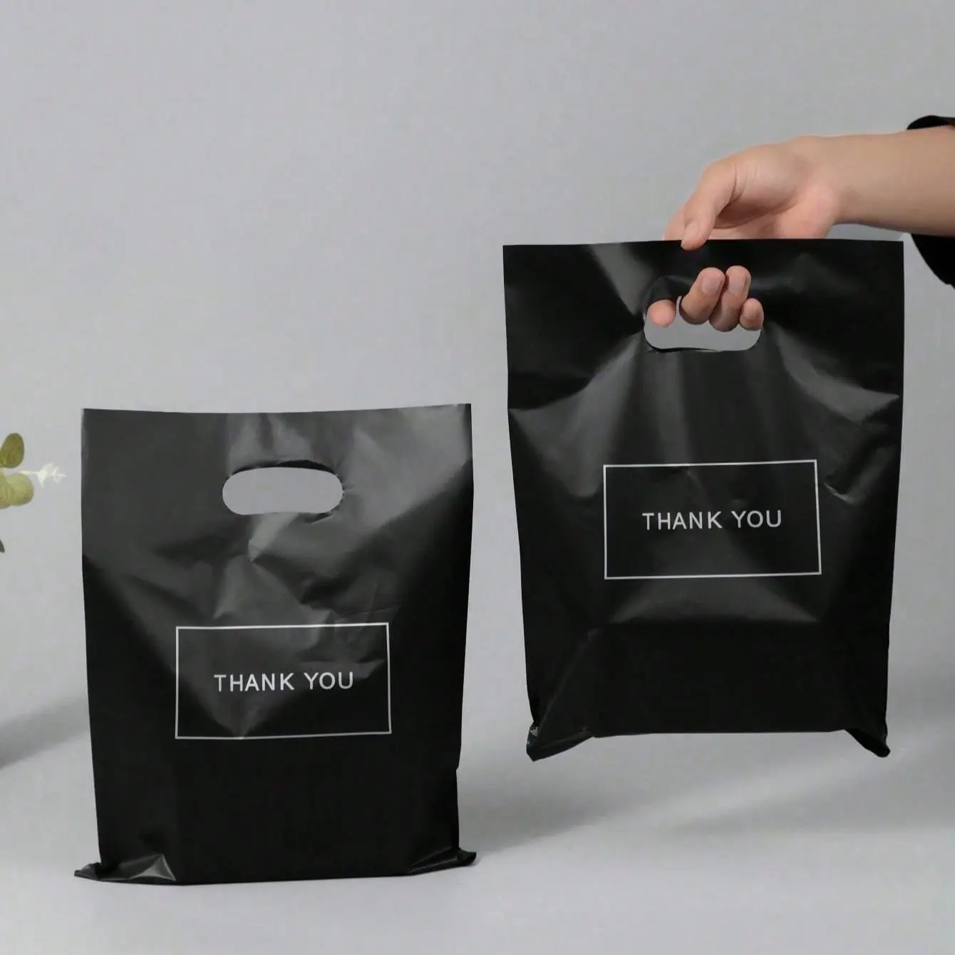 50 Gift Thank You Bags, Plastic Handbags for Small Businesses, Ideal for Holidays, Birthdays, Parties, Weddings, Shopping, Boutiques, Gift Bags Bulk