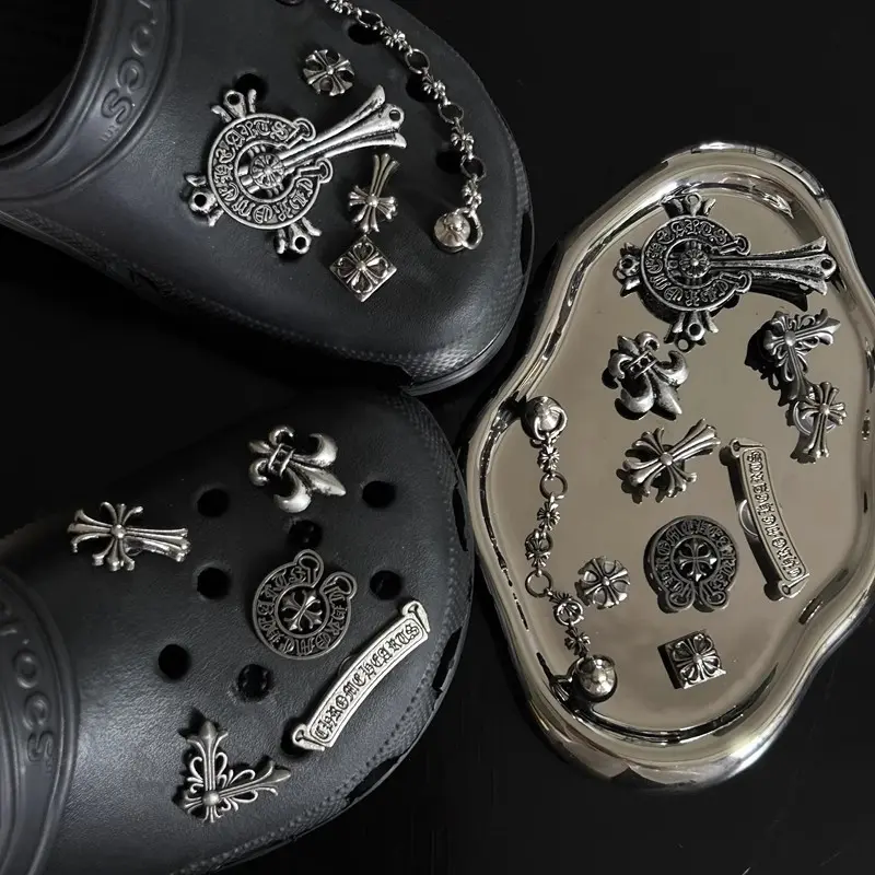 Vintage Dark Heavy Alloy Chain Shoe Charms For Crocs, Detachable DIY Gothic Shoe Ornaments, Multi-Use Metal Chain Decor Accessories For Perforated Clogs Backpacks, Punk Dark Style Custom Hardware For Footwear Bag Personalized S,stai,jesu,mom,gold,pendant,