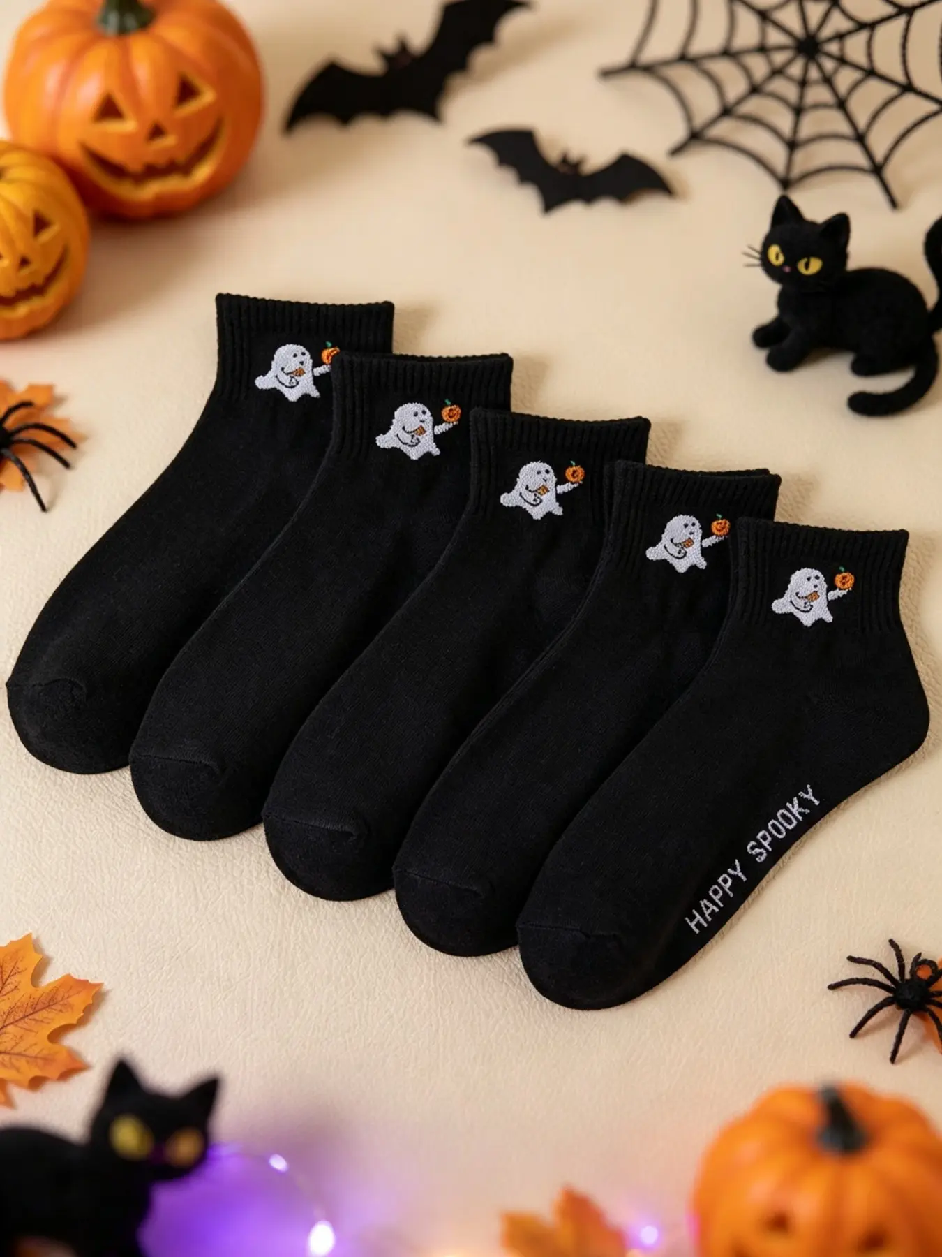 5/10 Double Women's Four Seasons Thin Style Comfortable and Versatile Personalized Fun Ghost Pattern Black and White Short Socks Halloween Gift