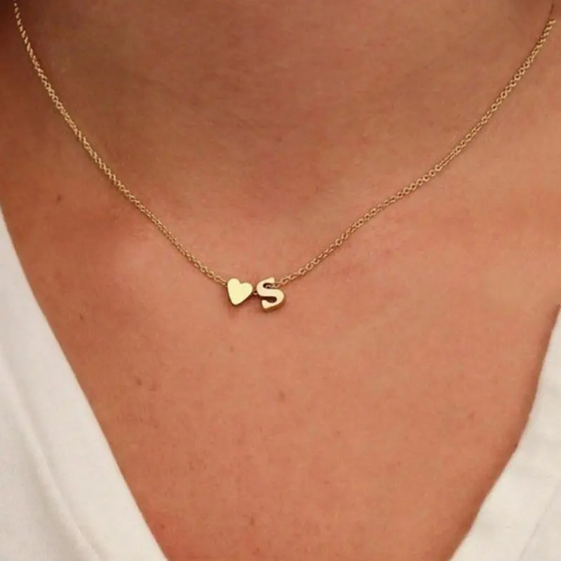 Mother's Day Gift Simple Heart-shaped 26-letter Pendant Necklace, Women's Summer Collarbone Chain, Simple Love Necklace, Gifts for Mothers, Jewelry Gifts, Daily Party