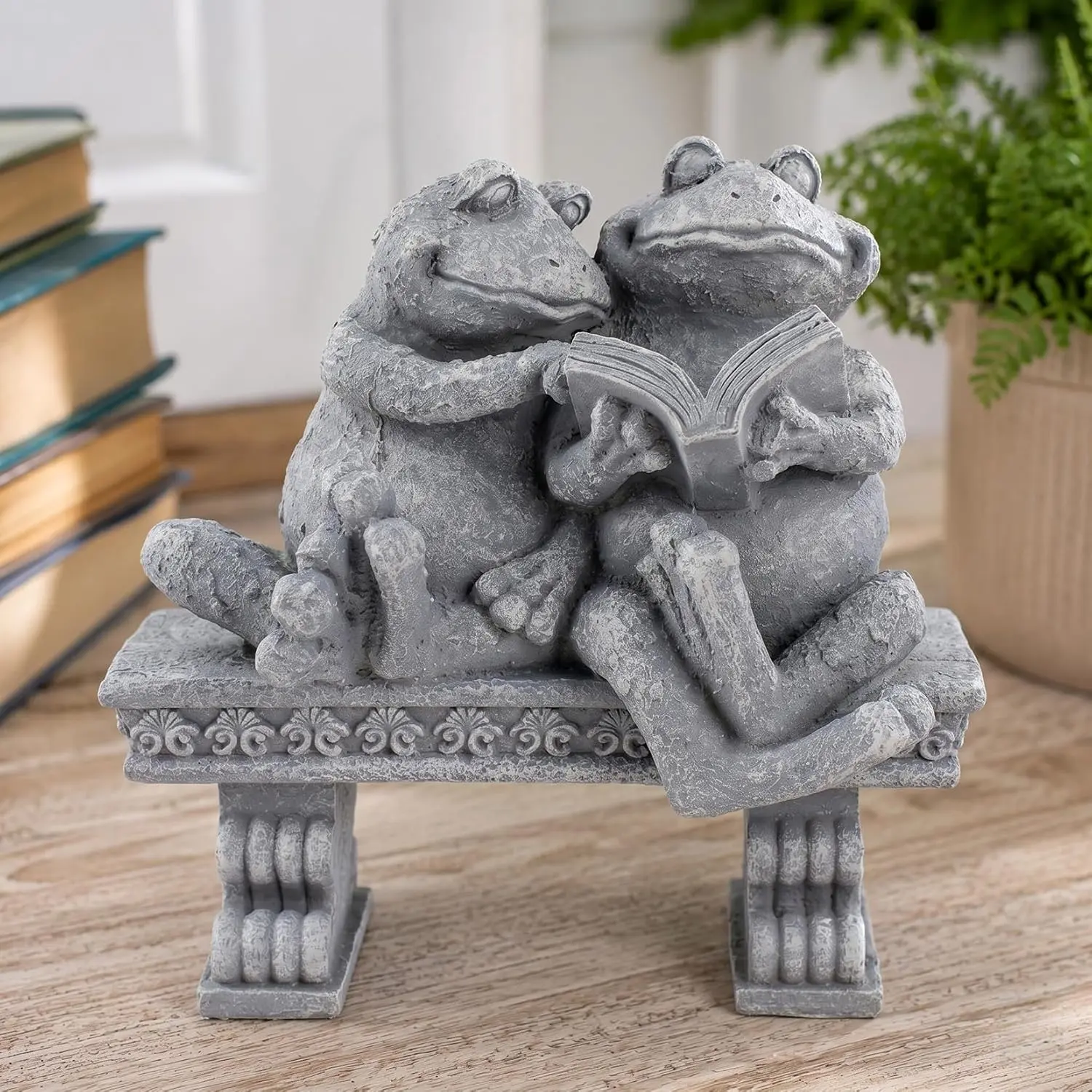 Frog Garden Statue Outdoor Decor, Cute  Frogs Reading a Book  Bench  Sculpture,  Yard Art for Patio, Lawn, Yard, Housewarming Garden Gifts for Women (Grey)