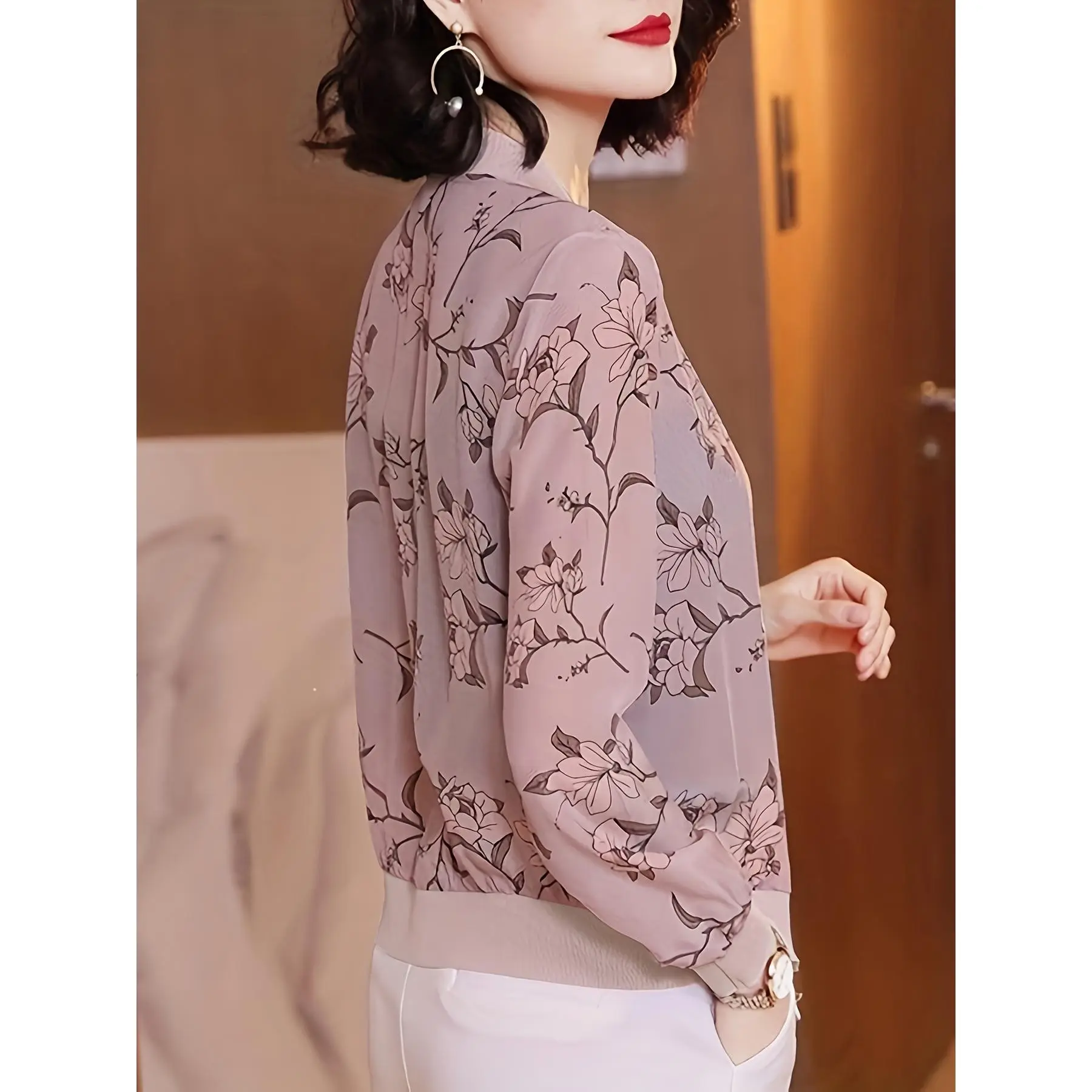Spring and summer baseball jacket