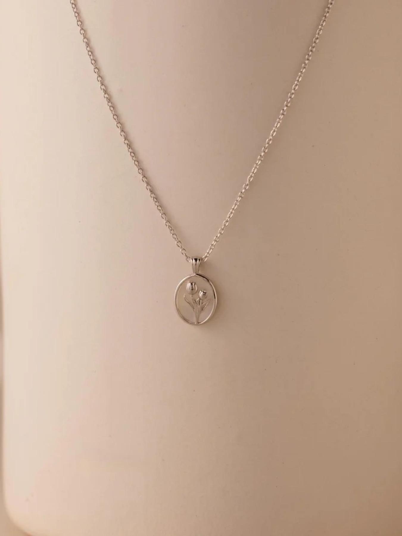 Elegant Tulip Pendant Necklace, Vintage Floral Design, Adjustable Clavicle Chain, Sweet Cute Jewelry Gift for Women, Exquisite Chain Jewelry