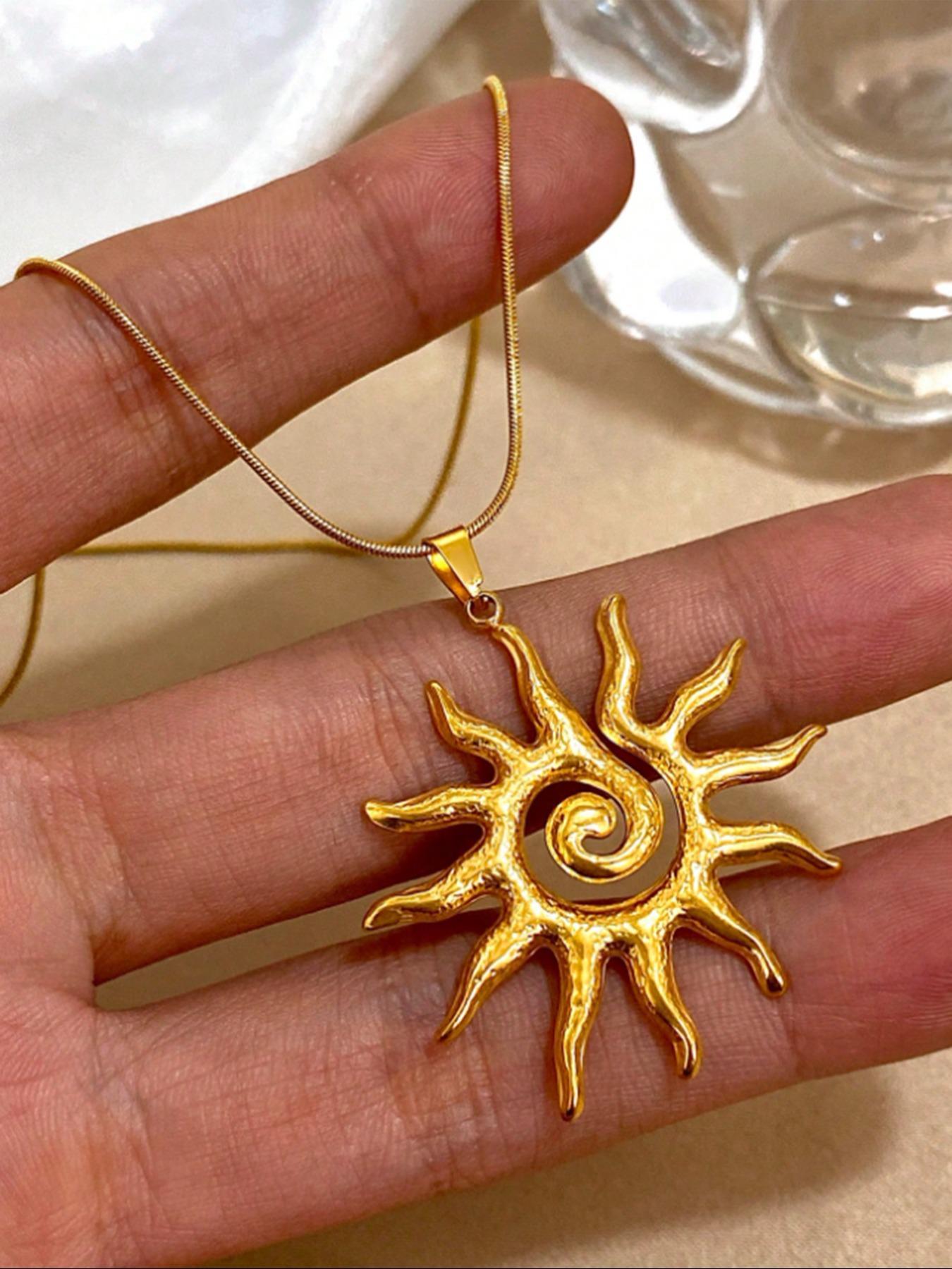 Vintage Sun Totem Pendant Necklace for Women, Stainless Steel Chain Necklace, Charm Necklaces, Fashion Jewelry for Party, Daily Decor, Trendy All-match & Exquisite Jewelry for Birthday Gift, Charms Necklace