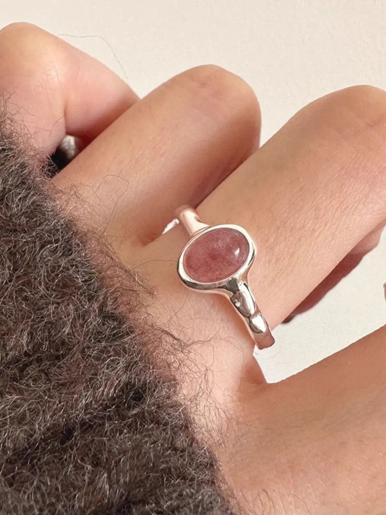 Women's Korean Style Strawberry Crystal Ring, Oval Shape Adjustable Index Finger Ring, Unique Personality High-End Jewelry