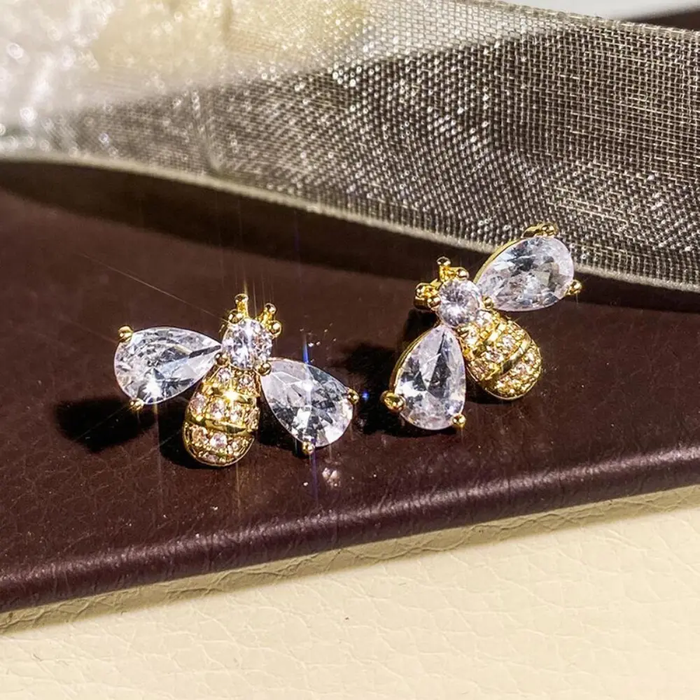 Cute Bee Design Stud Earrings For Women & Girls, Sparkling Zircon Decorated Mini Ear Jewelry, Trendy All-Match Ornaments Suitable For Daily Wear And Birthday Gifting
