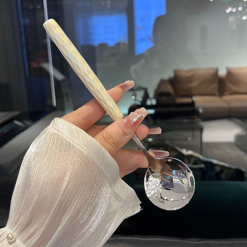 Girly Kitchenware,4pcs Durable Stainless Steel Spoon with Plastic Handle,Cute Aesthetic Spoon Set, Colorful Utensils Perfect for Girls, Lunch Boxes & Everyday Meals