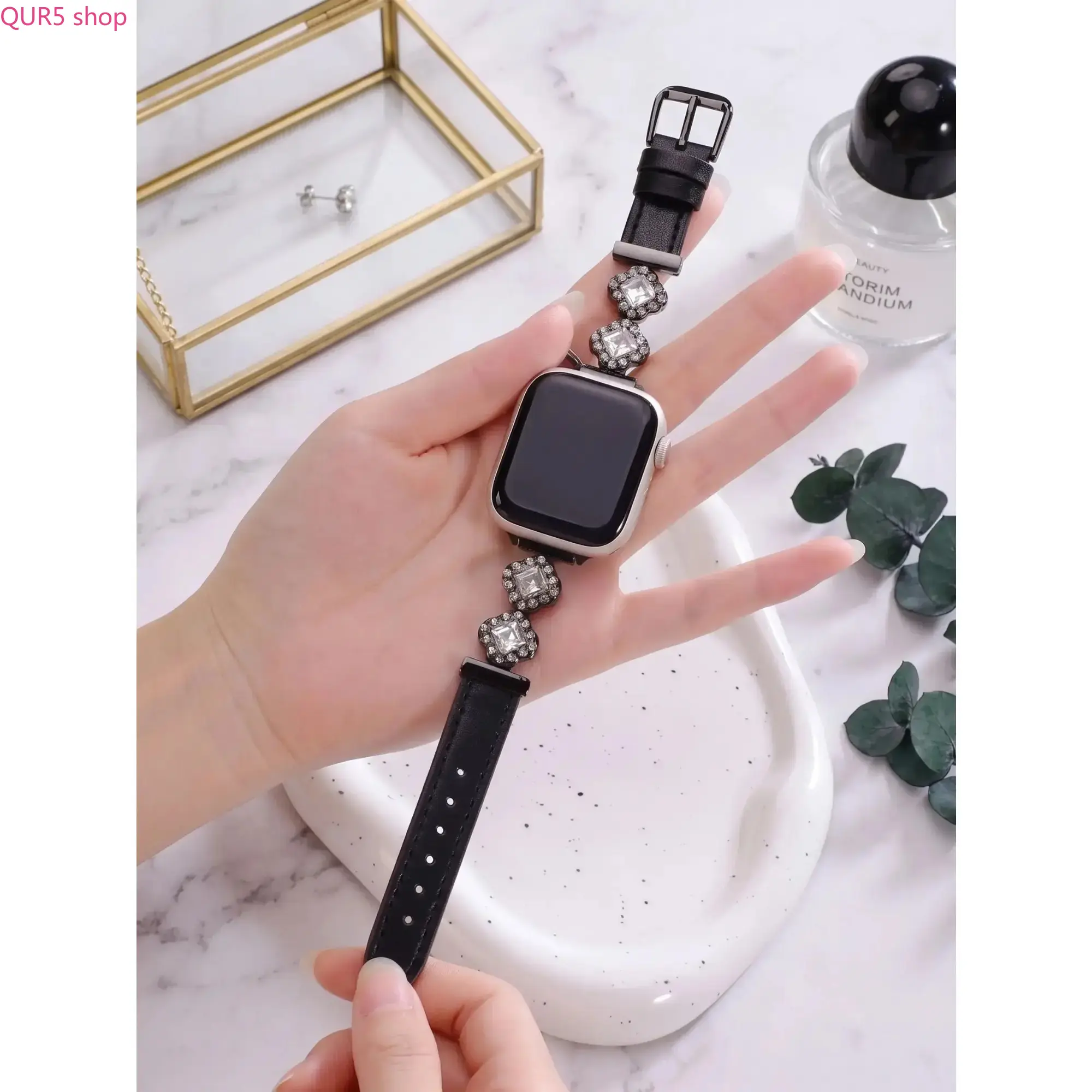 2026 Bling Rhinestone Four Leaf Clover Apple Watch Band For Women, Luxury Elegant Formal Dress Strap, Sizes 38/40/41/42/44/45/49mm Fits Ultra 2 Ultra Series 10-1 SE SE2, Fashion Jewelry Wrist Accessory