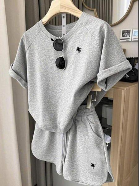 2PCS Casual Knitted Fabric Fashion Sports Round Neck Short Sleeve T-shirt+Elastic Warm Shorts Matching Two Piece Set