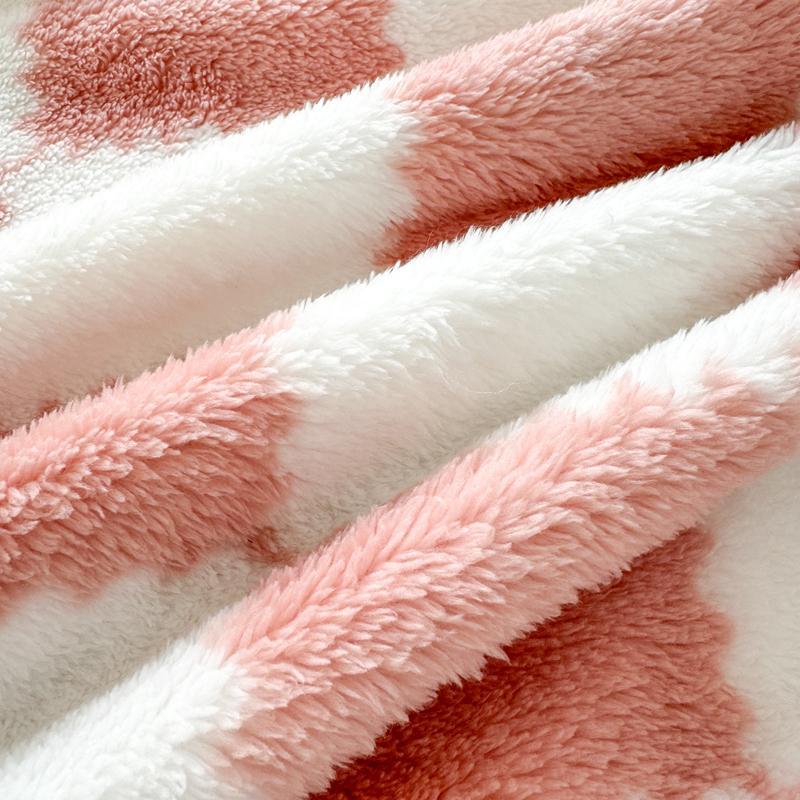 Checkerboard Pattern Blanket, 1 Count Soft Comfortable Warm Throw, Air-conditioned Room Warm Nap Blanket for Home Dormitory Camping  Office