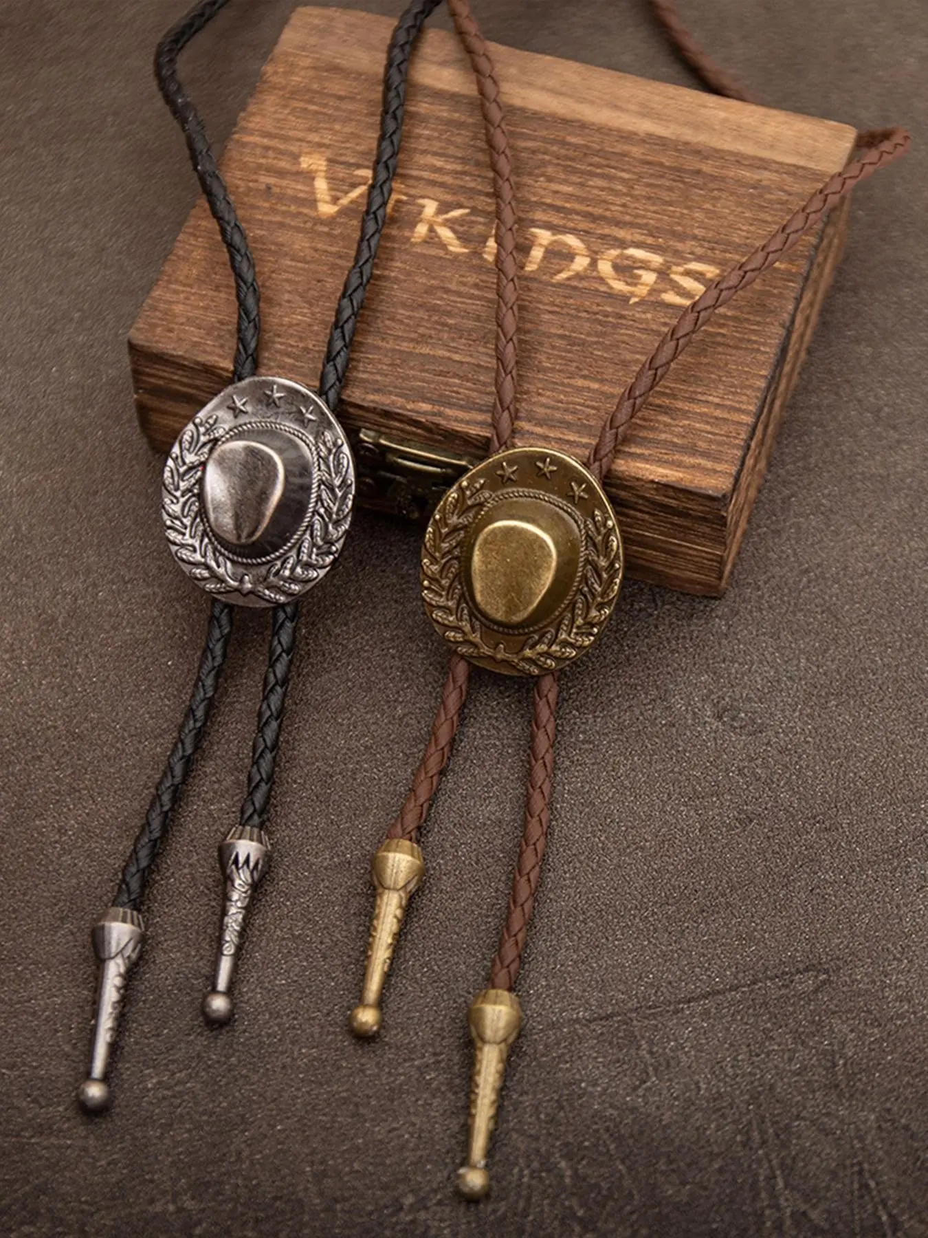 Western Cowboy Bolo Tie Necklace, Retro Nostalgic Style, Copper Color Silver Unisex Design, Fashionable Personalized Accessory, Daily Wear, Great Gift, Jewelry Accessories