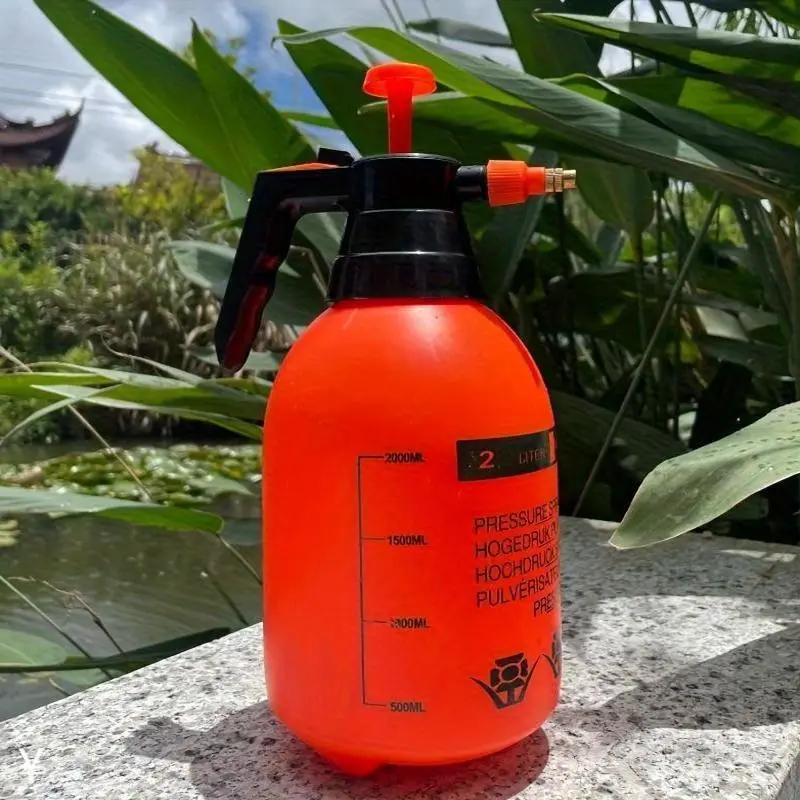 2L High-Pressure Sprayer, Adjustable Nozzle Handheld Garden Watering Can, Watering Tool, Plant Sprinkler, Large Capacity, Ideal for Lawn, Flowers, Home Cleaning, Multi-Purpose Spray Bottle