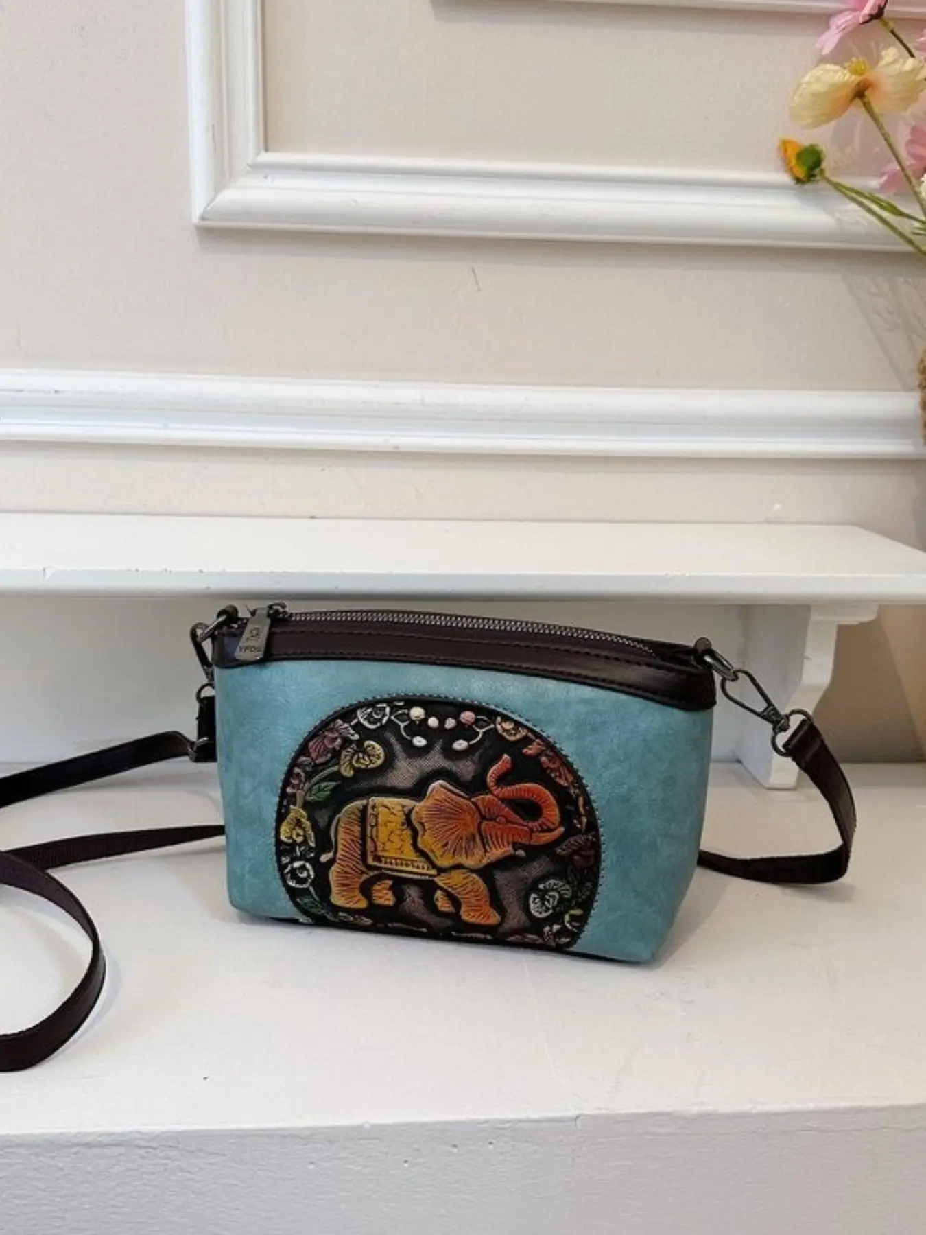 Vintage Elephant Embossed Handbag, Ethnic Floral Design, Detachable Strap, Soft Leather, Crossbody Wallet, Portable Phone Bag