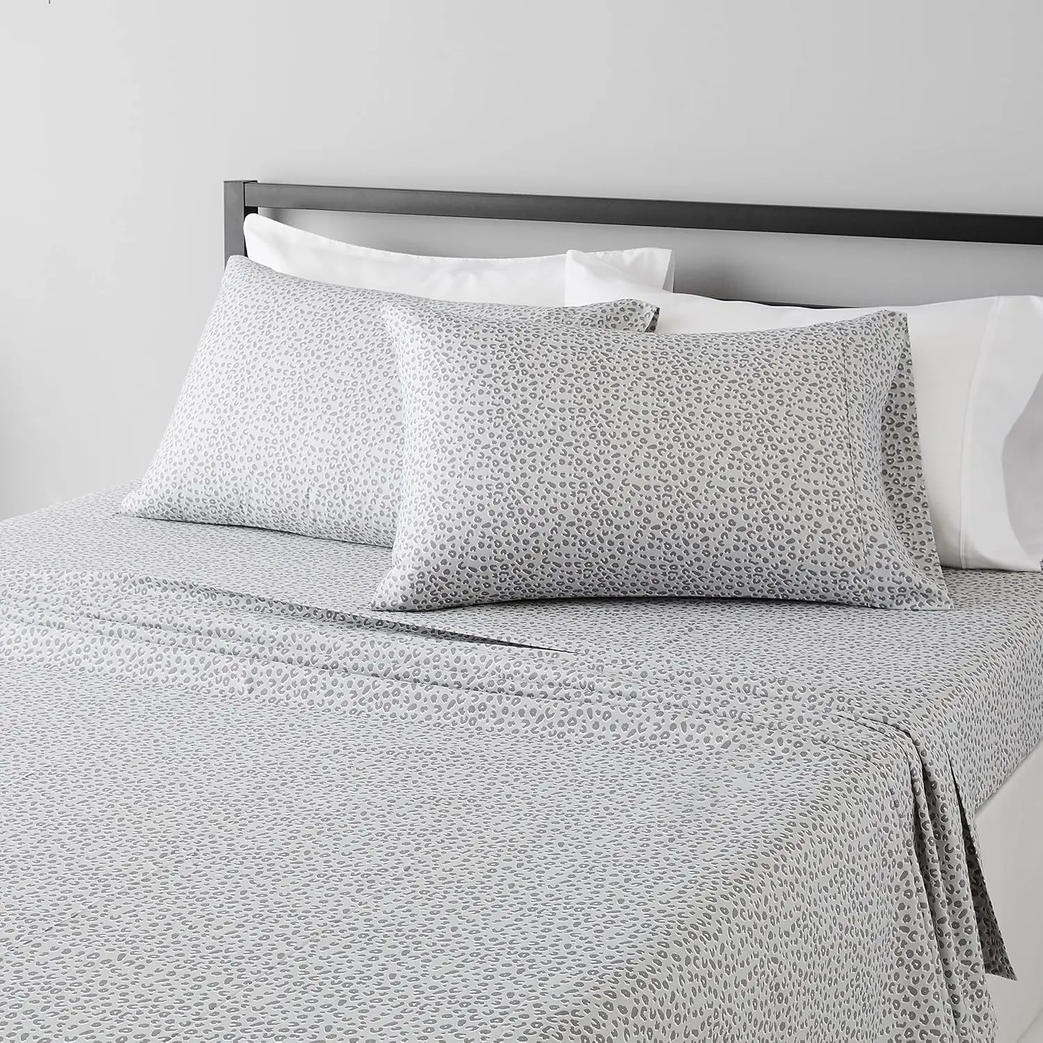 Queen Size Printed Classic 4-Piece Bed Sheet Set Pack, Lightweight, Breathable, Soft Microfiber, Soft Touch, Wrinkle-Free, 14-in Deep Pockets