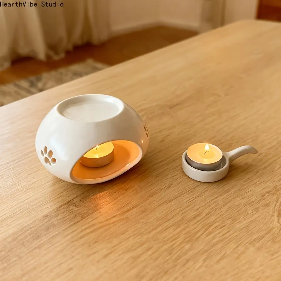 Ceramic Cat-Paw Aromatherapy Holder – Glossy-finish base featuring a cute cat theme; suitable for tea lights, aroma wax melts, or scented candles. An excellent desktop decoration and housewarming gift.