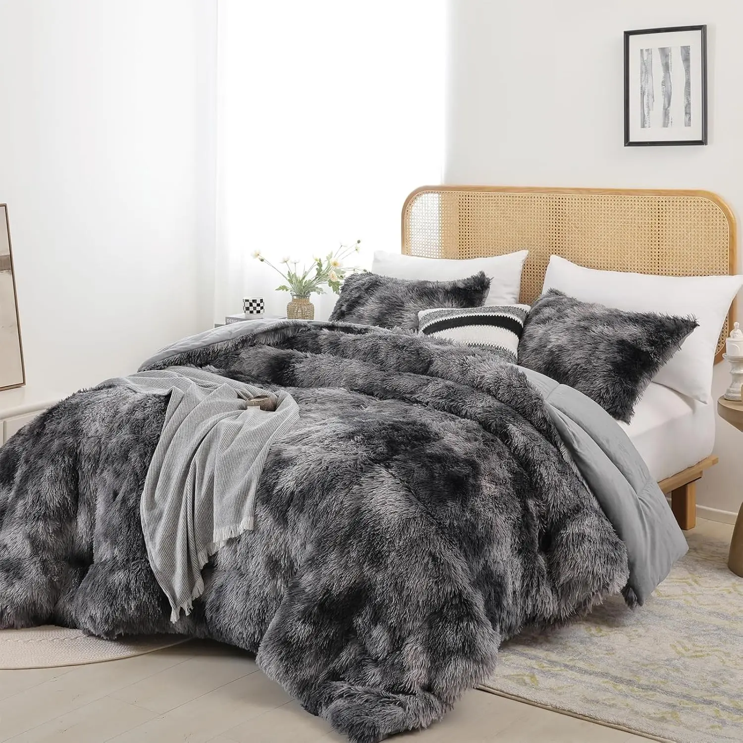 Fluffy King Size Comforter Set Tie-dye Grey Faux Fur Comforter 3 Pcs Luxury Fuzzy King Bedding Set, Soft Plush Bed Set for All Season, 1 Cozy Comforter & 2 Pillowcases