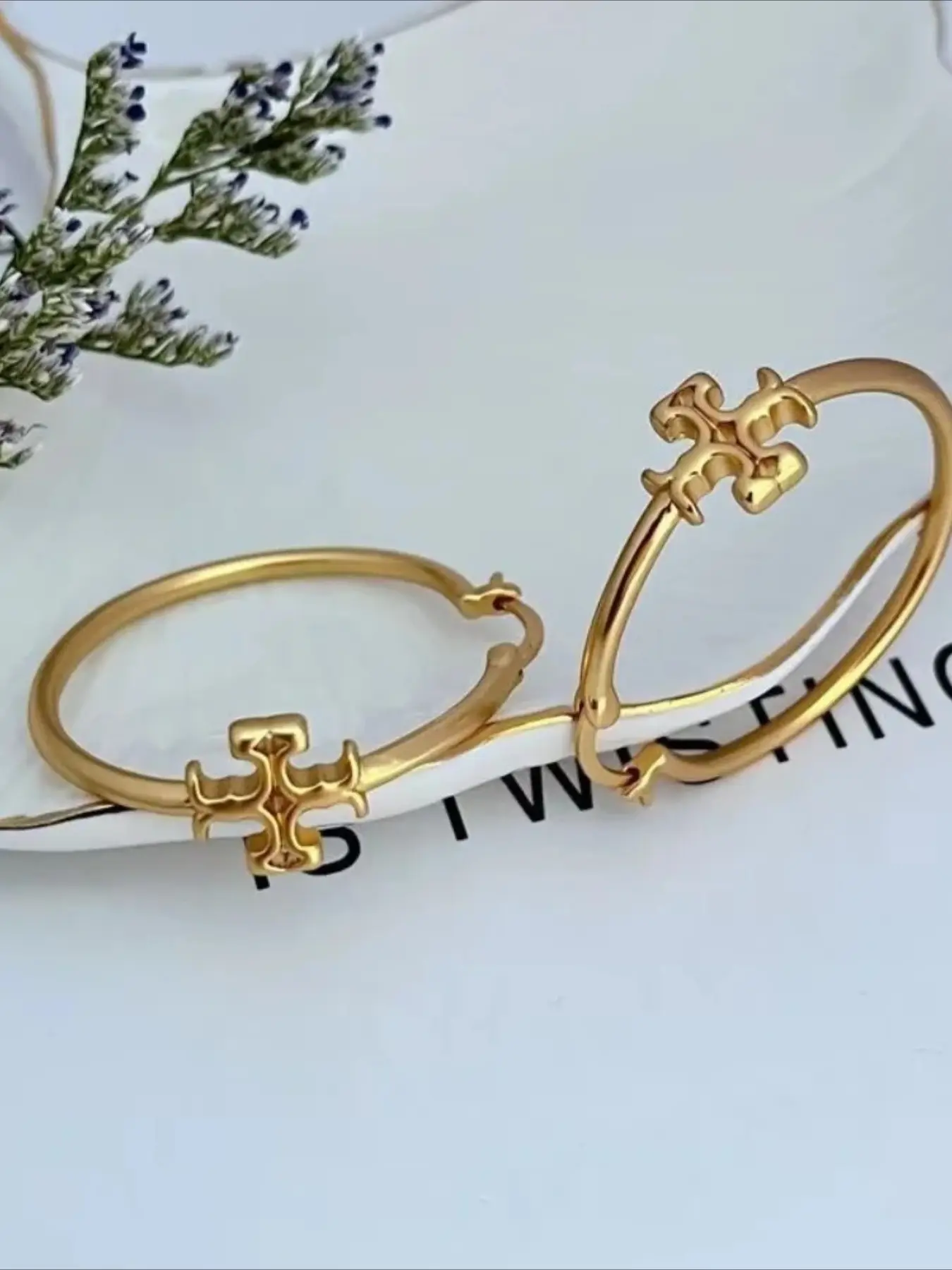 2Pcs Women's Cross Hypoallergenic Earrings, Fashionable and Simple Punk Ins Series, Suitable for Party and Anniversary Wear