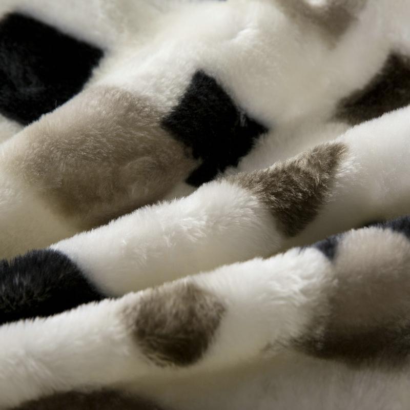 Geometric Pattern Blanket, 1 Count Soft Comfortable Warm Throw, Thick Warm Blanket, Air-conditioned Room Blanket, Warm Nap Blanket for Home & Office & Travel