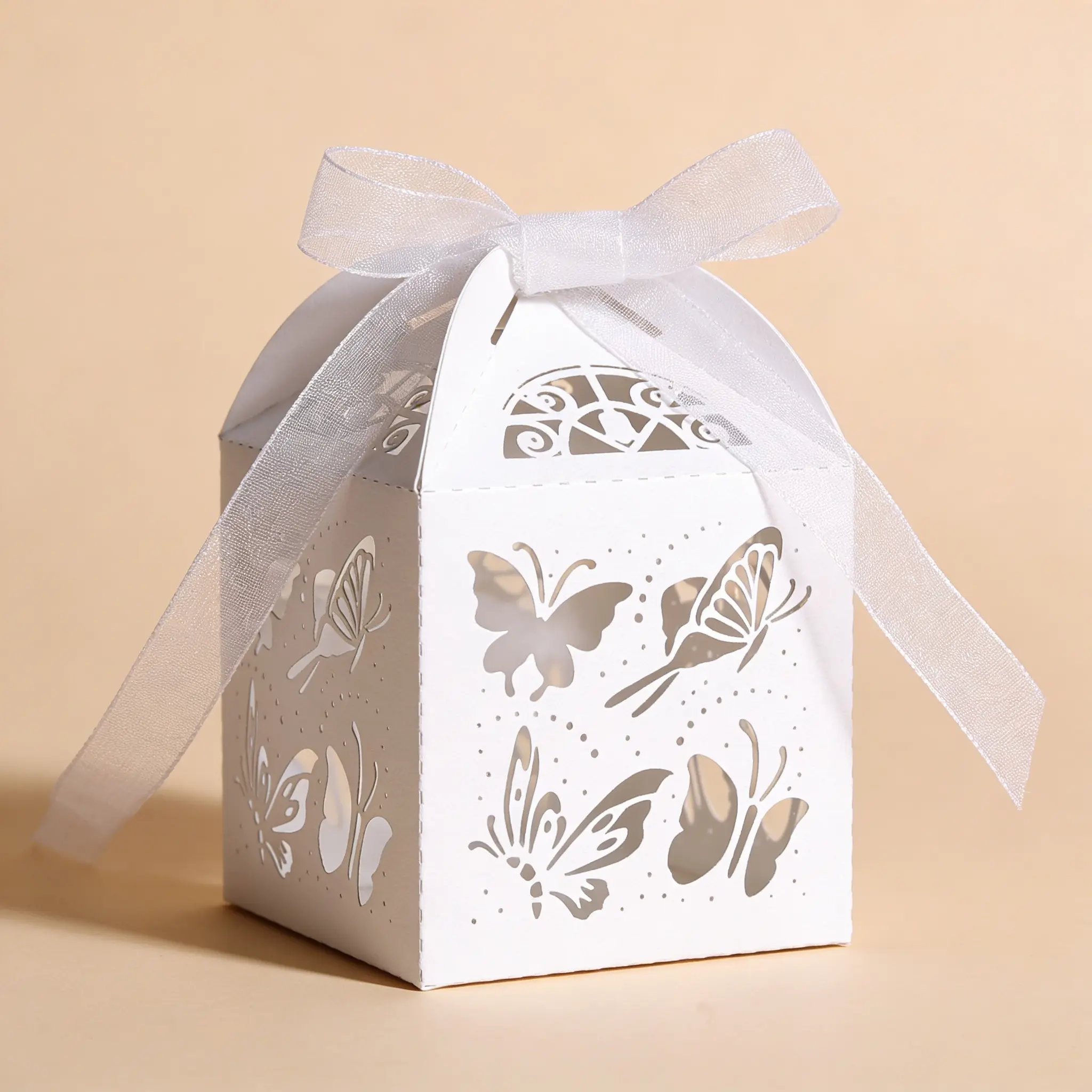 Style Butterfly Carved Wedding Candy Box, Perfect for Weddings Birthdays Parties, Multiple Colors Available, Elegant Gift Box