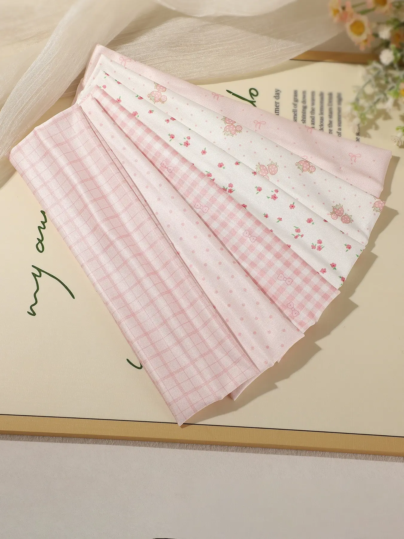 6pcs Sweet Strawberry Floral Bow Headbands for Women, Versatile -Enhancing Hair Bands, Perfect for Outings and Photoshoots