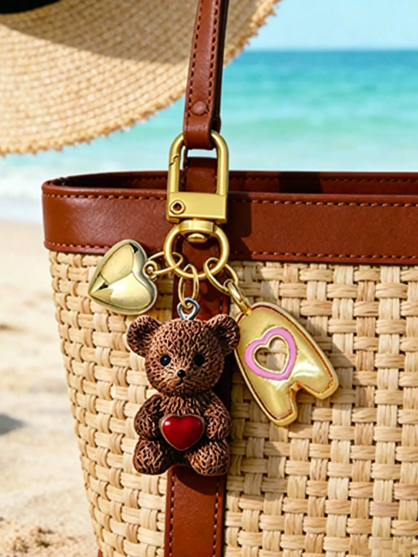 1pc Letter Teddy Bear Keychain, Gold Bubble Letter A-Z Keyring, Cute Teddy Bear Bag Charm Pendant, Suitable For Handbag, Wallet, Backpack, Travel Bag, Keychain For Bags, Decorative Keychain, Applicable For Gym, Classroom, Matching Games