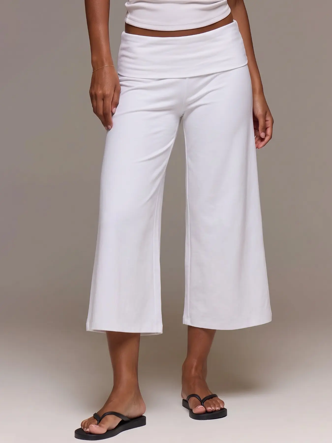 2026 Hot Selling Women Solid White Foldover Waistband Capri Wide Leg Pants, Thin Breathable Stretch Fabric Relaxed Fit Cropped Flare Trousers, Simple Minimalist Mid Calf Loose Bottoms For Vacation Beach Daily Casual Lounge Outfits