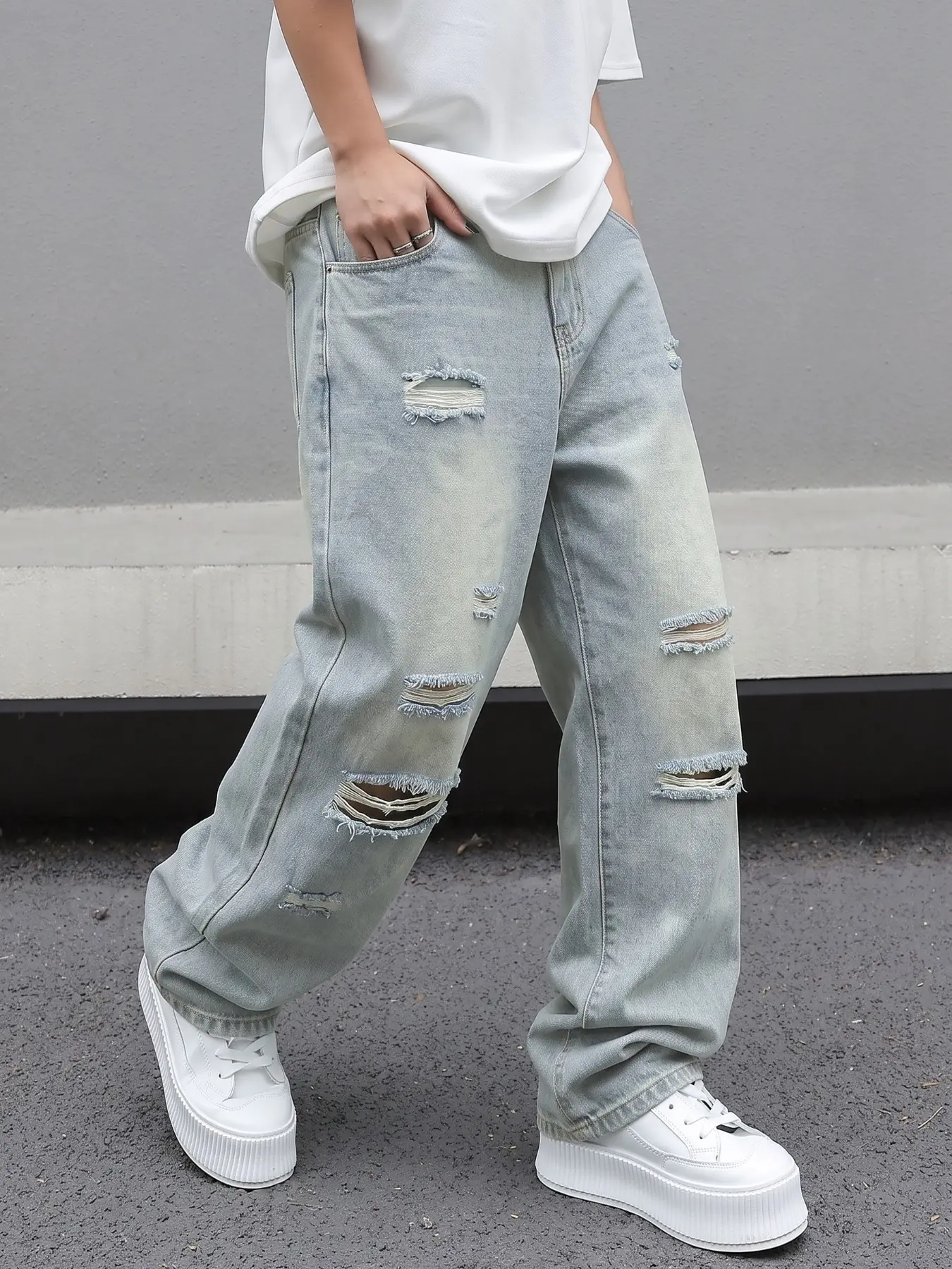 Men's Fashion Loose Jeans, American Vintage Ripped Wide Leg Pants, All Seasons Fitted Zipper Fly, Plain Surface Unlined, Pocket, Destroyed Hole Jeans