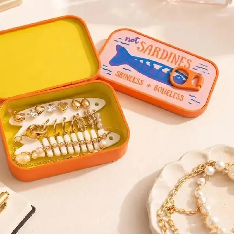 Travel Jewelry Case with Fish Bone Chain Organizer | Tangle-Free Storage, Rings & Necklaces, Novelty Design, Portable Travel Box