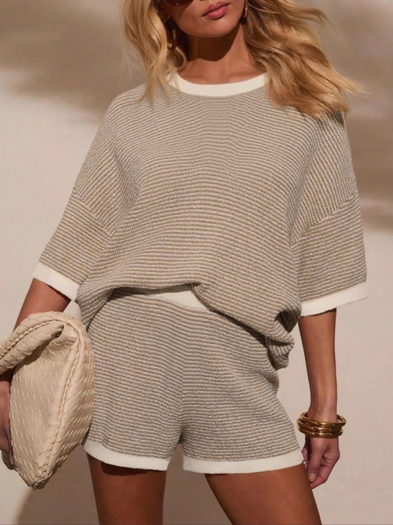 Women's Knitted Two-Piece Set for Spring and Autumn, Classic Round Neck Pullover Top and Elegant Shorts, Stylish and Casual, Casual Matching Set