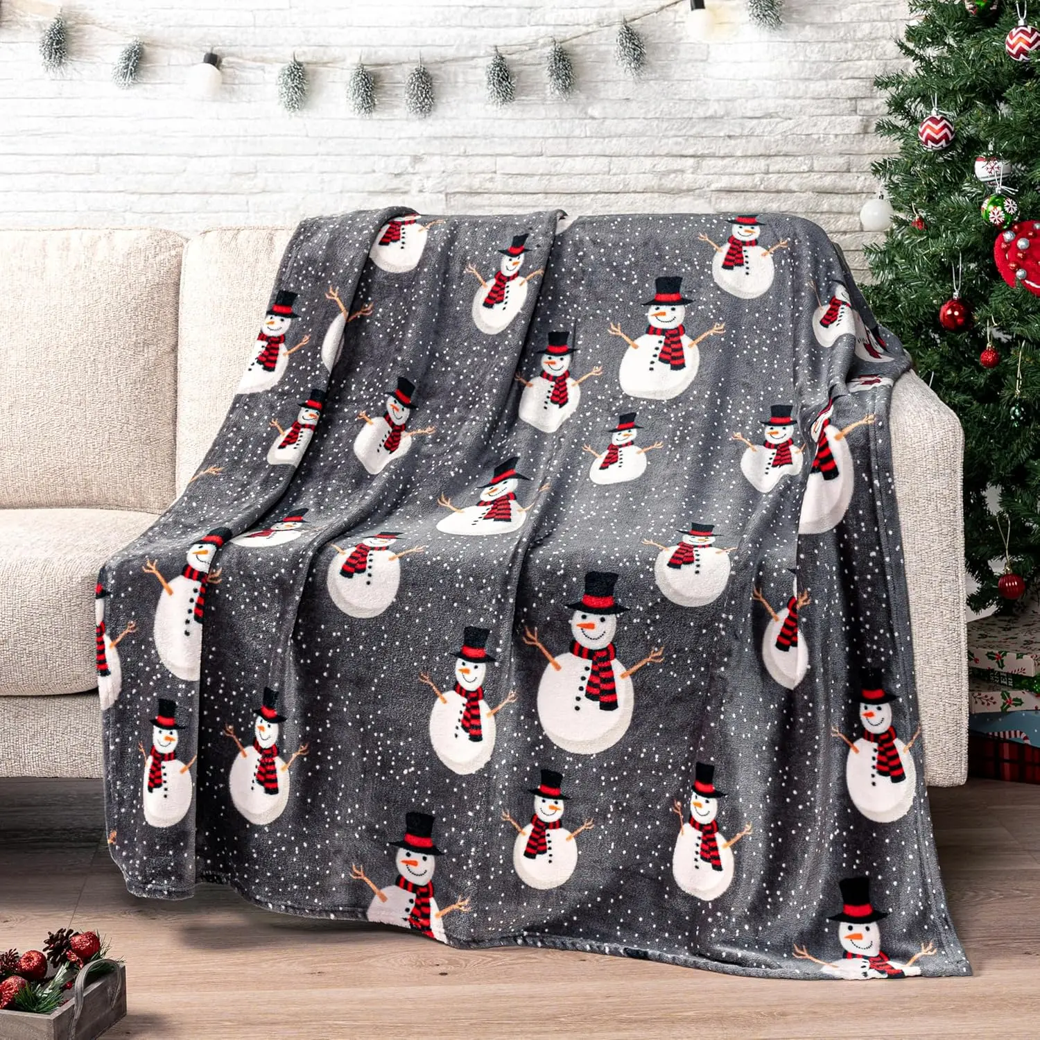 Christmas Snowman Throw Blanket | Grey Christmas Fleece Blanket | Soft, Plush, Warm Winter Cabin Throw,