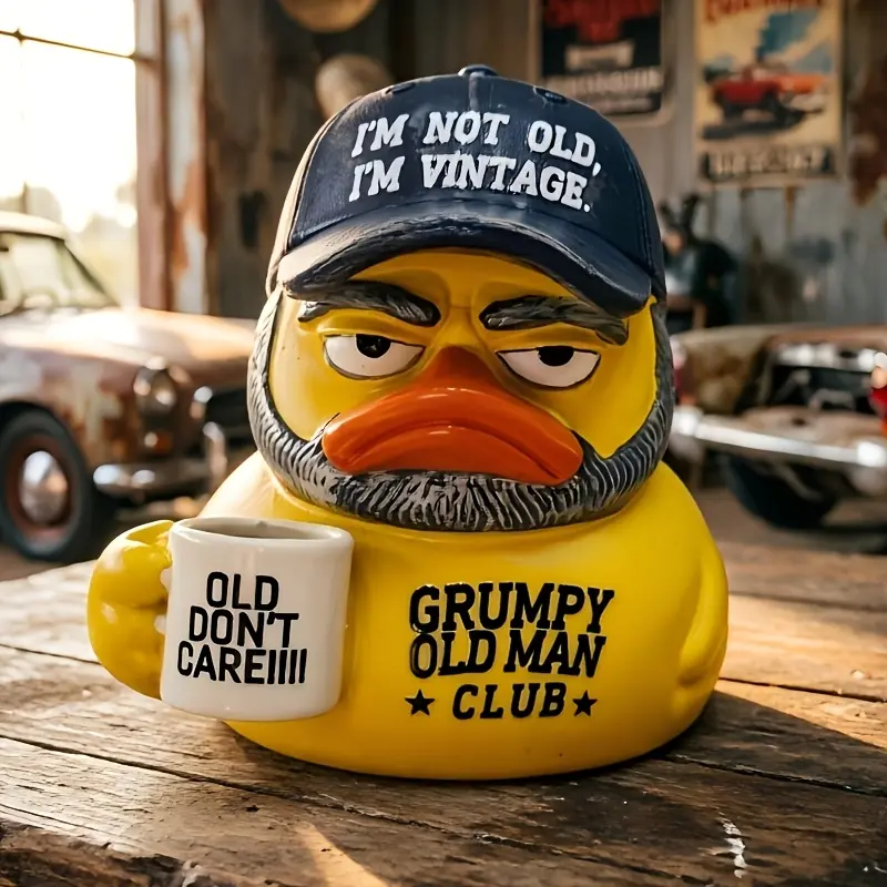Grumpy Old Man Club Bearded Duck Resin Figurine, I'm Not Old I'm Vintage Baseball Cap Duck Statue With Mini Coffee Mug, Retro Garage Desktop Table Decor, Funny Gag Gift For Dad Grandpa Men Birthday Father's Day Holiday Present, Resin Animal Figurines