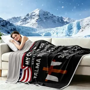 Double-layer cooling blanket: ultra-soft, cool, skin-friendly, breathable, comfortable, and lightweight. This summer air-conditioning blanket uses natural cooling technology and is versatile for use in bedrooms, on sofas