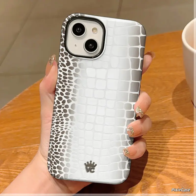 Croc Pattern Phone Case - Shockproof Rugged Dual-Layer Soft TPU Hard Bumper Cover for iPhone 11 12 13 14 15 16 Pro Max Plus, Stylish Vintage Waterproof Mobile Phone Accessories, Fits iOS iPhone Series