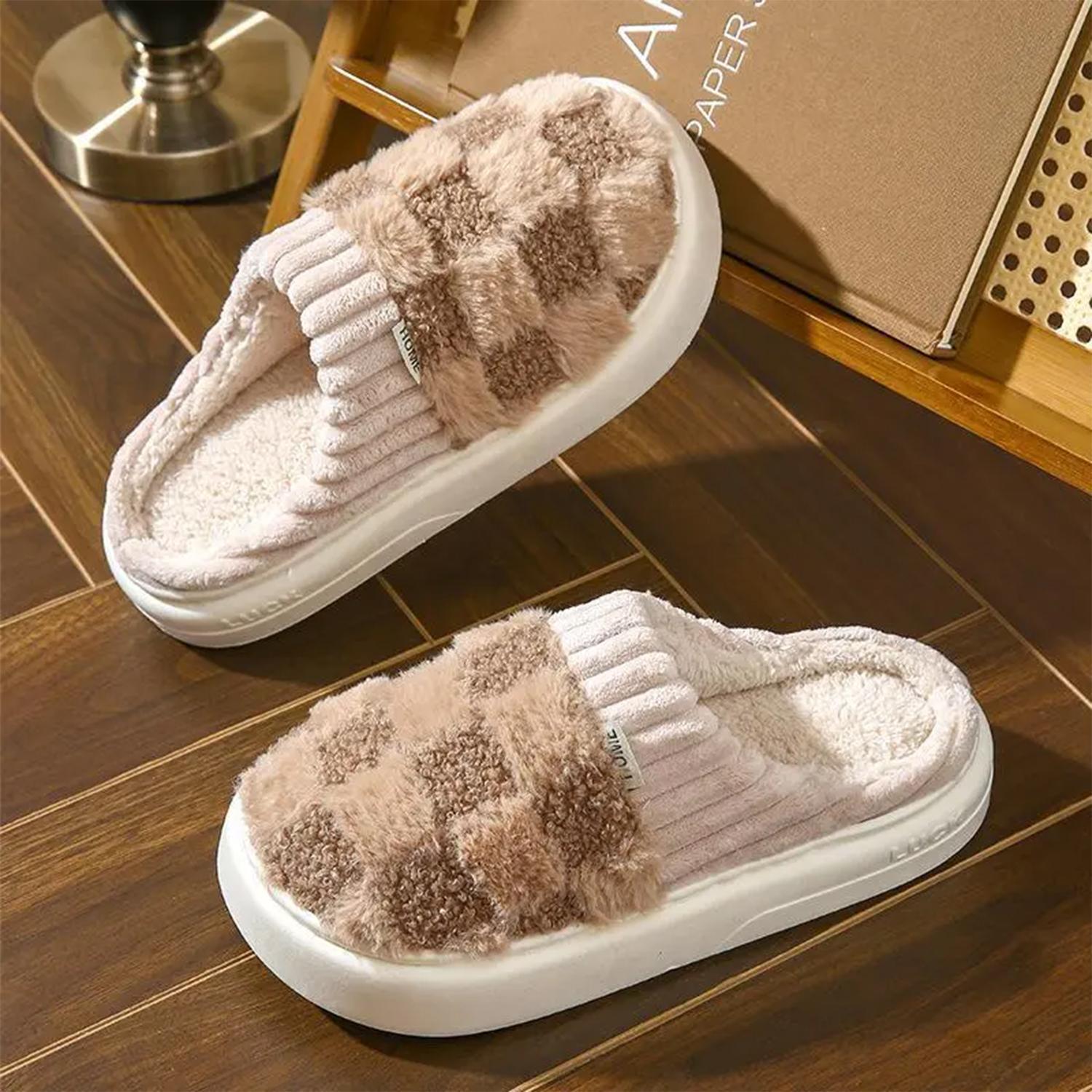 Cotton slippers for women, anti slip cashmere for warmth, monthly slippers for indoor home, cute and fluffy cotton mop Girl Footwear Flipflop