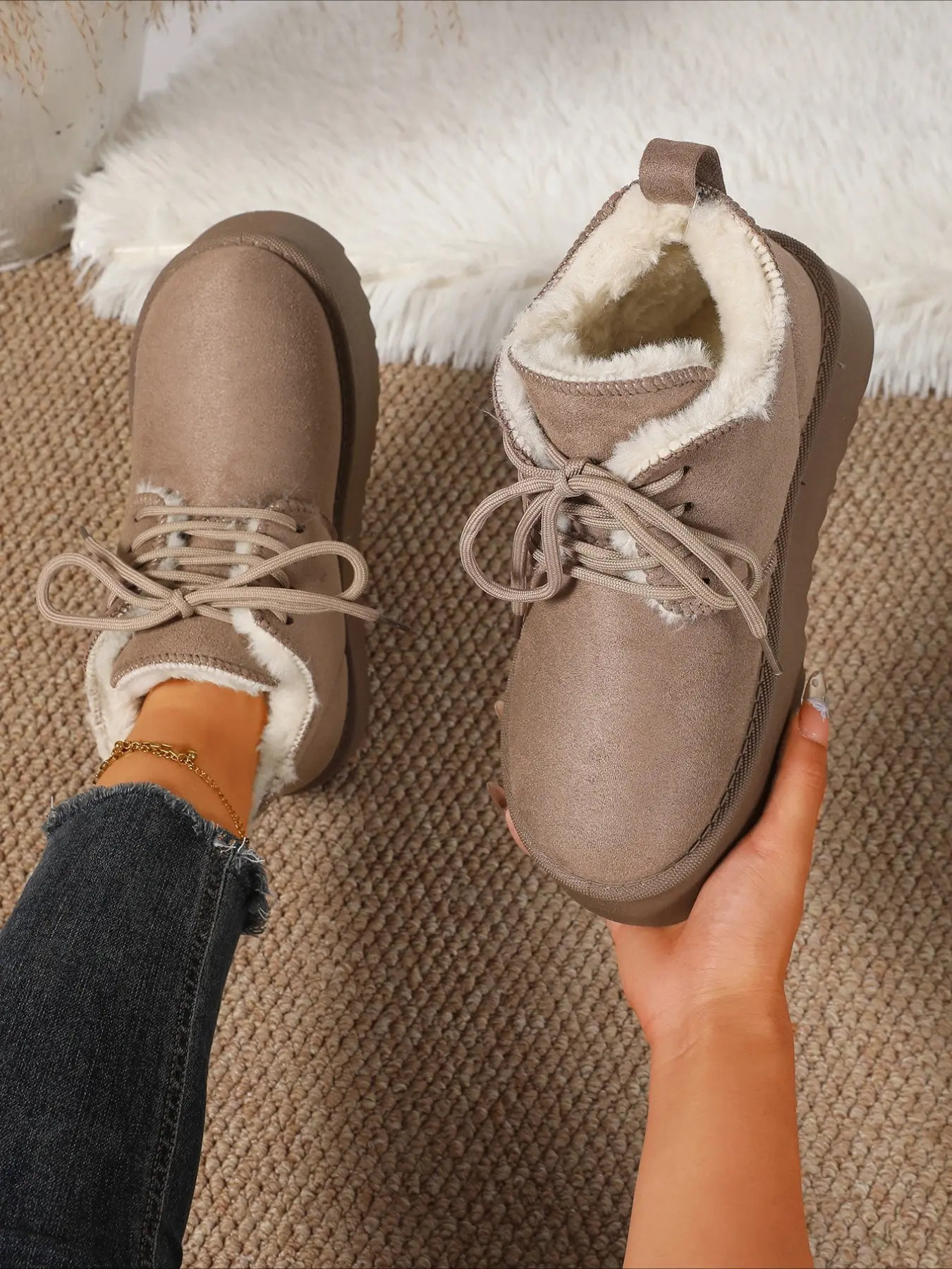Spliced fleece platform snow ankle boots with thick laces fully lined warm retro winter height-increasing shoes