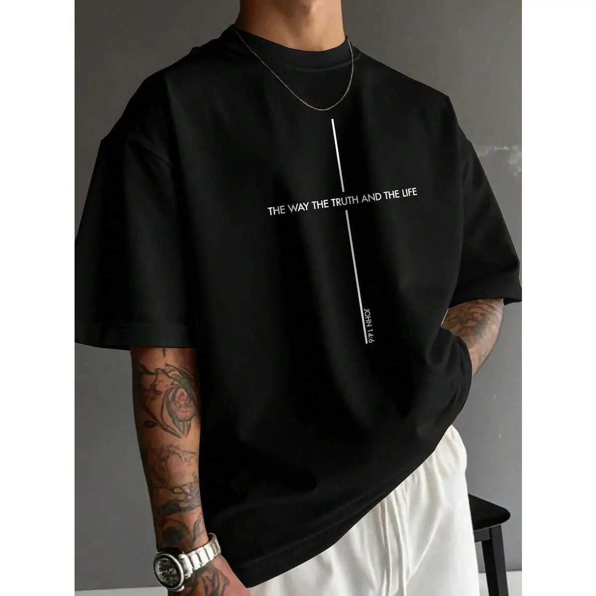 Manfinity LEGND Men's Minimalist Printed Round Neck Short Sleeve T-Shirt