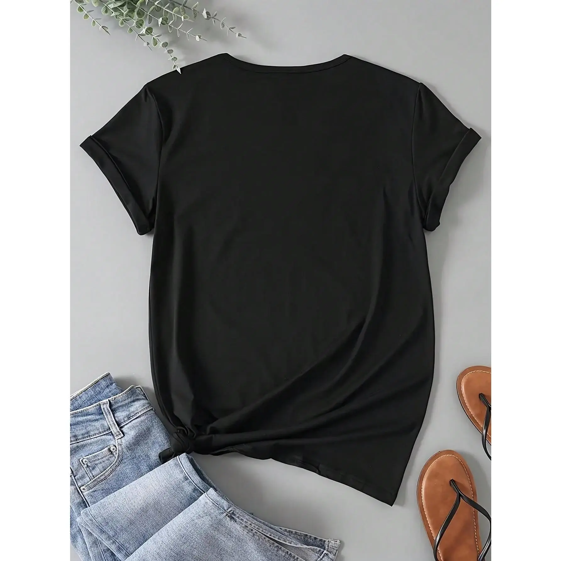 Women's Plus Size 220g 100% Polyester Crew Neck Graphic Tee - Oversized, Casual, Funny Short Sleeve Novelty Top (Living My Life Design)