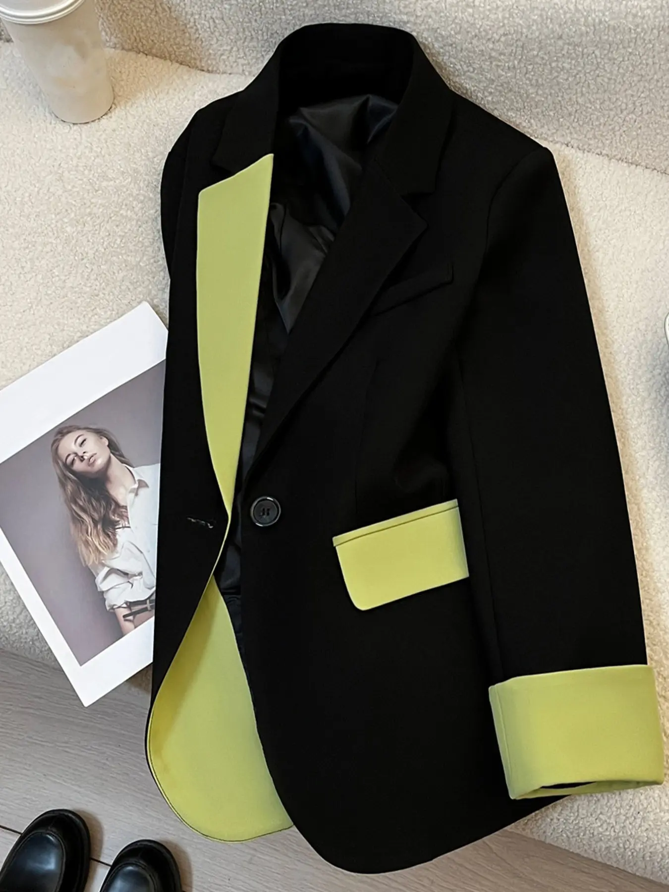 Women's Lime Trimmed Blazer, Classic Turn-Down Sleeves, Single Button, Practical Pockets, Versatile Fashion Jacket