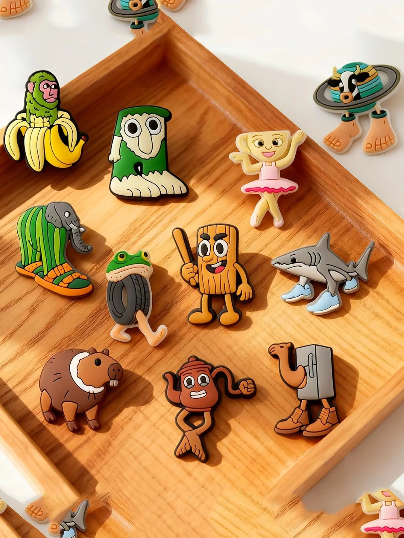 11 Piece Brainrot Cartoon Shoe Decor Set, Weird Anthropomorphic Banana Gorilla Shark Capybara Soft Gel Shoe Accessories, Unique Shoe Decoration, Cute Shoe Charms